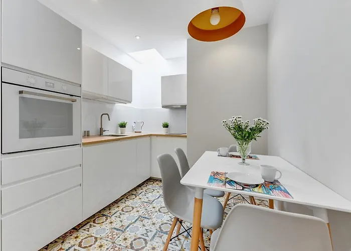 Grand Apartments - Orion Apartment Nearby Monte Cassino Street